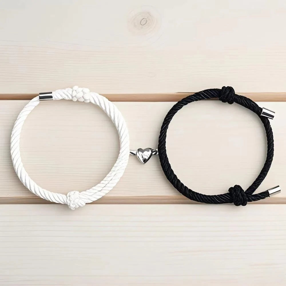 2pcs Lover Set Black White Magnetic Love Bracelets for Best Friend Party Fashion Elegant Silver Heart Shape Gift